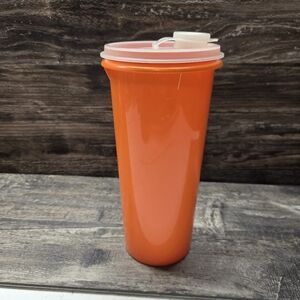 Tupperware‎ Vibrant Orange Water Bottle with Lid